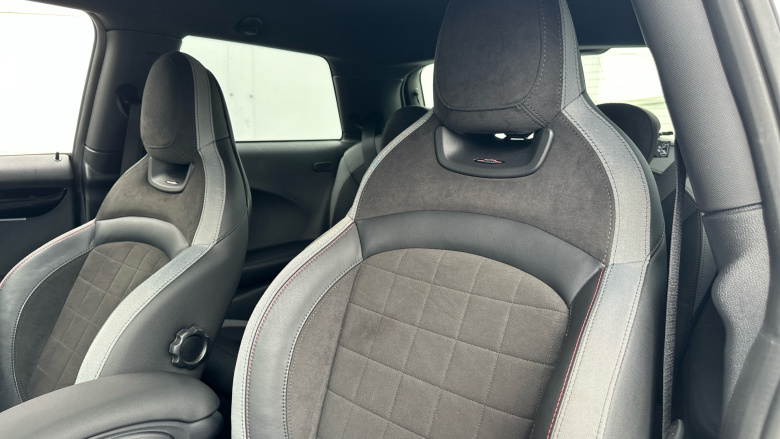 MINI Hatchback 2.0 John Cooper Works 3dr Auto Petrol Hatchback